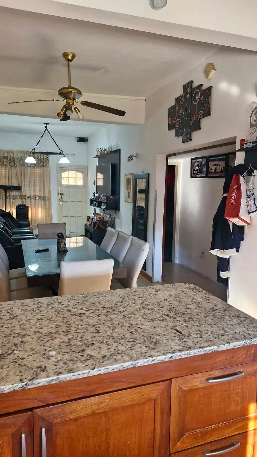 Fotografía 1 de Casa con departamento