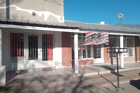 Fotografía 2 de Casa con local comercial