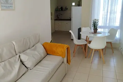 Fotografía 1 de Departamento amoblado en tercer piso