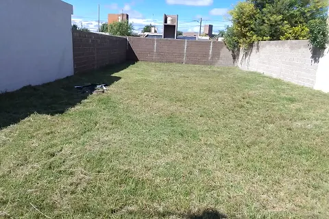 Fotografía 1 de Terreno de 10 × 25 en barrio Castelli