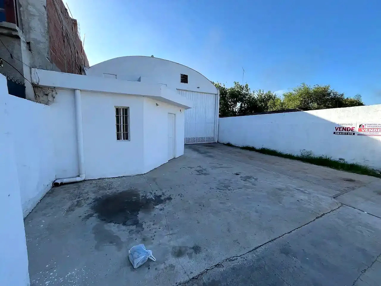 Fotografía 1 de Galpón de 300 m² cubiertos con oficina