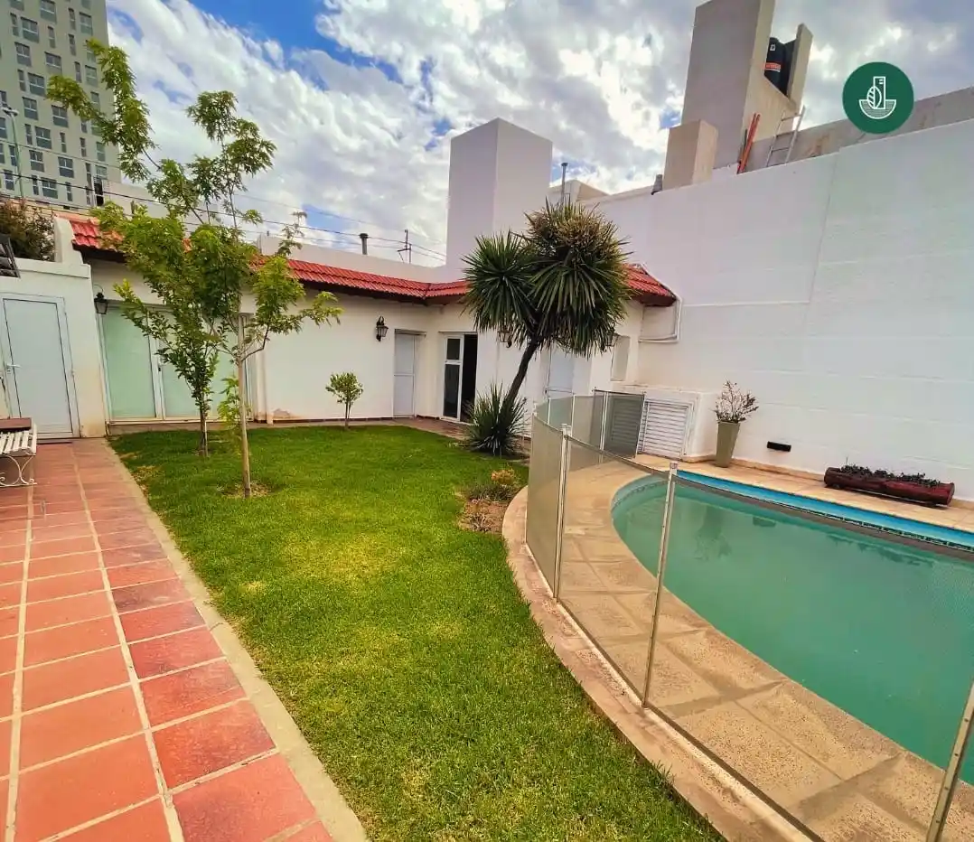 WhatsApp Image 2025-08-27 at 08.58.20 (1)