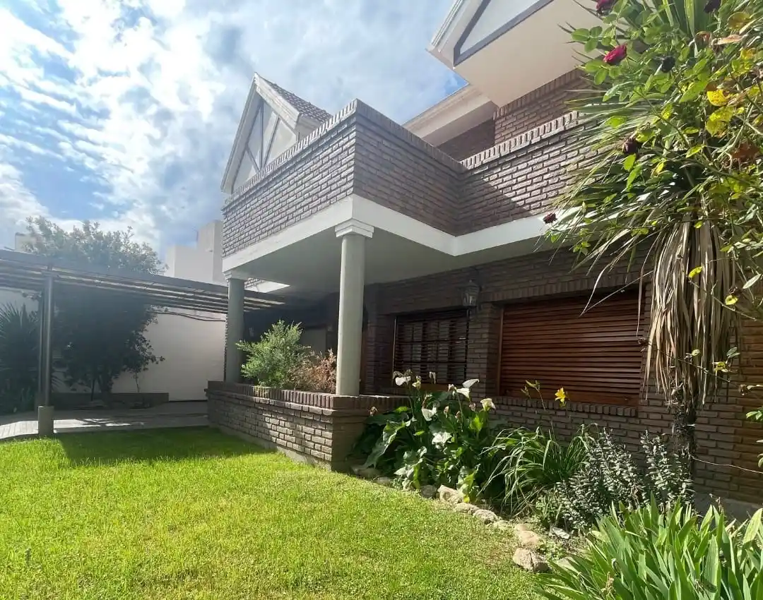 WhatsApp Image 2025-08-27 at 08.58.22