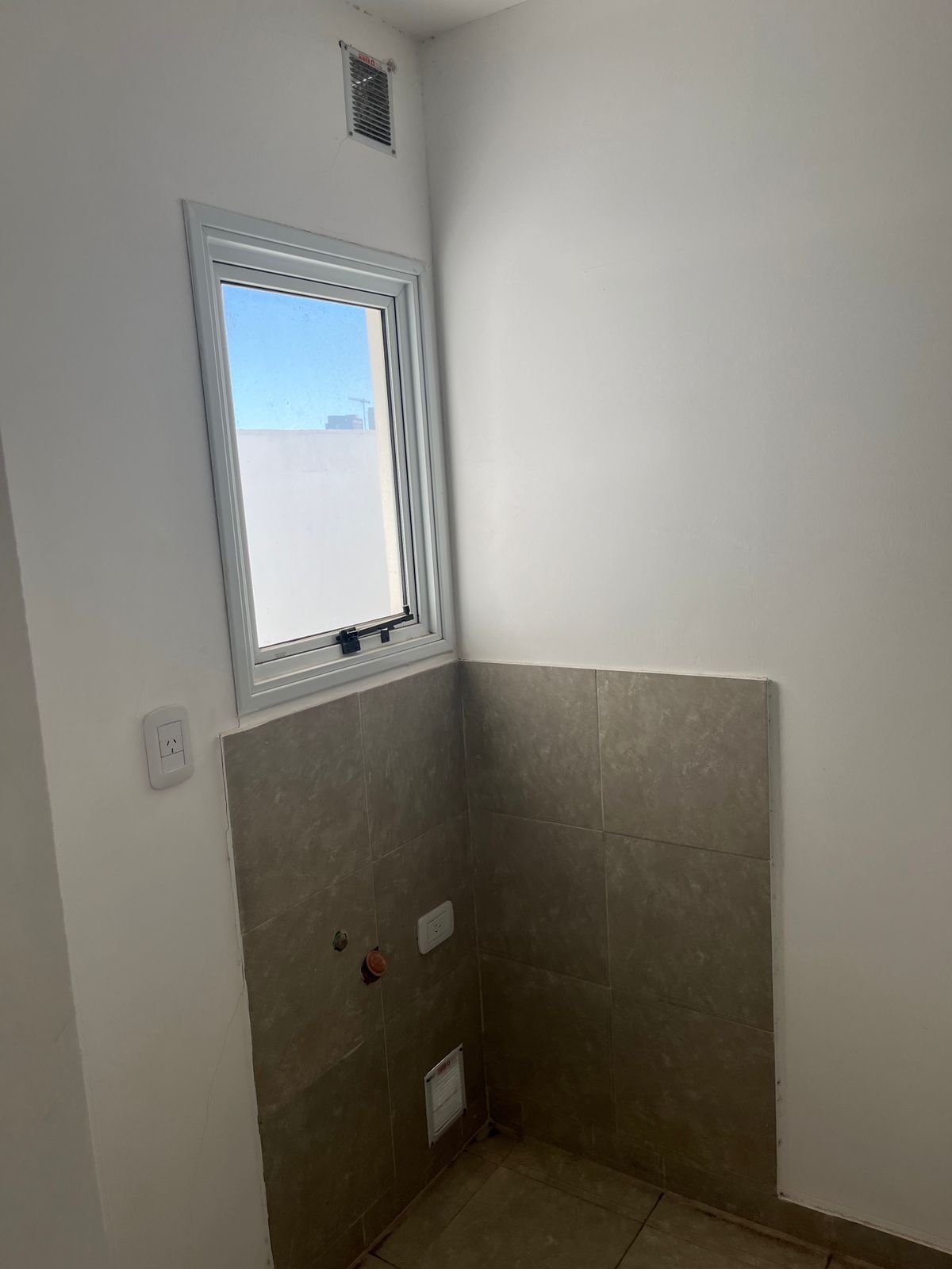 WhatsApp Image 2025-12-17 at 11.15.54